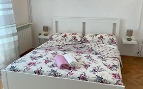 Apartments Mornar